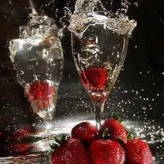 Strawberries & Champagne Diffuser Oil Refill - The Fragrance Room